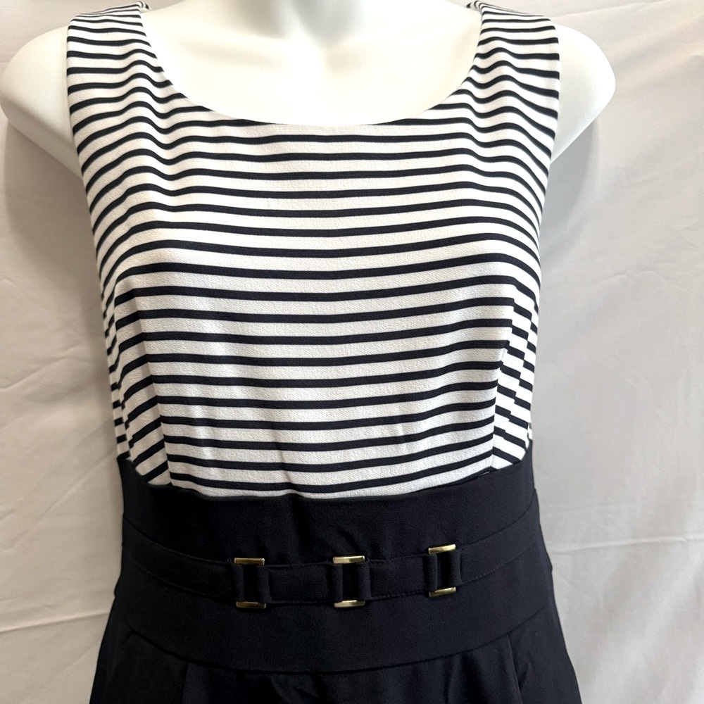 Studio One Dress - Picture 3 of 6